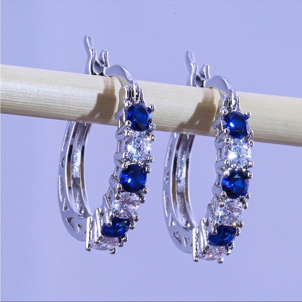 New 925 Silver Dainty  Fashion Sapphire Earrings